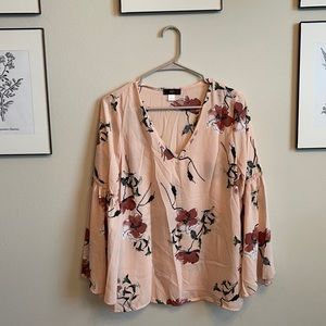 Woman’s Long Bell Sleeve M